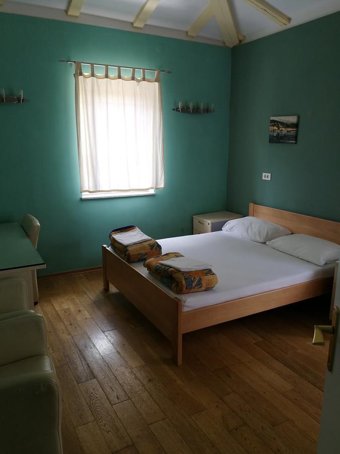 Apartments Zlatko Delic Ika Exteriér fotografie